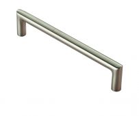 CPM1128SSS - Carlisle Brass Eurospec Stainless Steel Solid Cabinet Mitred Pull Handle 10mm Dia&period; &lpar;128mm c&sol;c&rpar; G304 Satin Stainless Steel