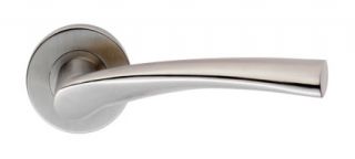 CSL1121SSS - Carlisle Brass Eurospec 'Breeze' Designer Lever on Round Rose &lpar;G304&rpar; Satin Stainless Steel