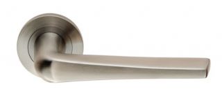 SWL1160SSS - Carlisle Brass Eurospec 'Plaza' Designer Lever on Round Rose &lpar;G304&rpar; Satin Stainless Steel
