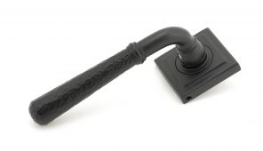 45654 From The Anvil Matt Black Hammered Newbury Lever on Rose Set &lpar;Square&rpar;