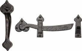 TC567 M&period;Marcus The Tudor Collection Gate Latch Black Iron