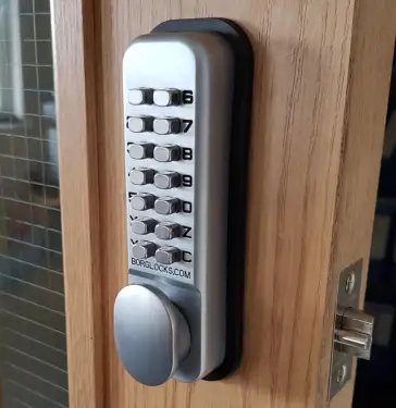 Click Here To Enlarge This Photo Of BORG Locks BL2201 SC Light Duty Digital Lock with Holdback Function &lpar;60mm Latch&rpar; - Satin Chrome