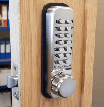 Click Here To Enlarge This Photo Of BORG Locks BL2521 SS Medium Duty 'Codestar' Back to Back Digital Lock with Holdback &lpar;60mm Latch&rpar; - Stainless Steel