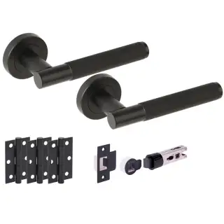 H2892BM - Hunta 'Evo' Knurled Matt Black Passage Bullet Latch Doorpack with 3" Ball Bearing Hinges &lpar;57mm Backset&rpar;